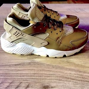 Nike Air Huarache Shoes